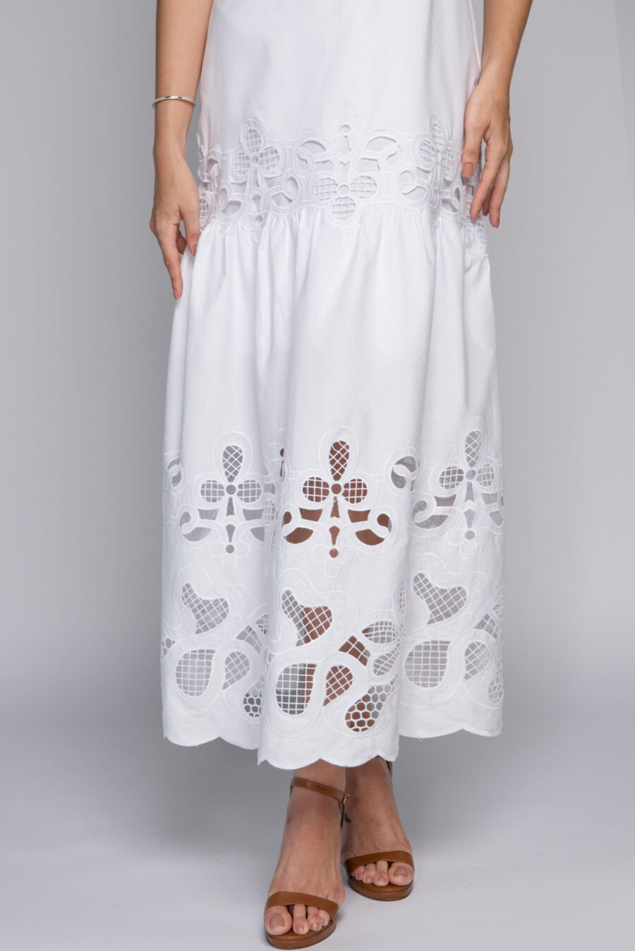 Vestido longo em algodão bordado branco - TAÍSA - Imagem 4