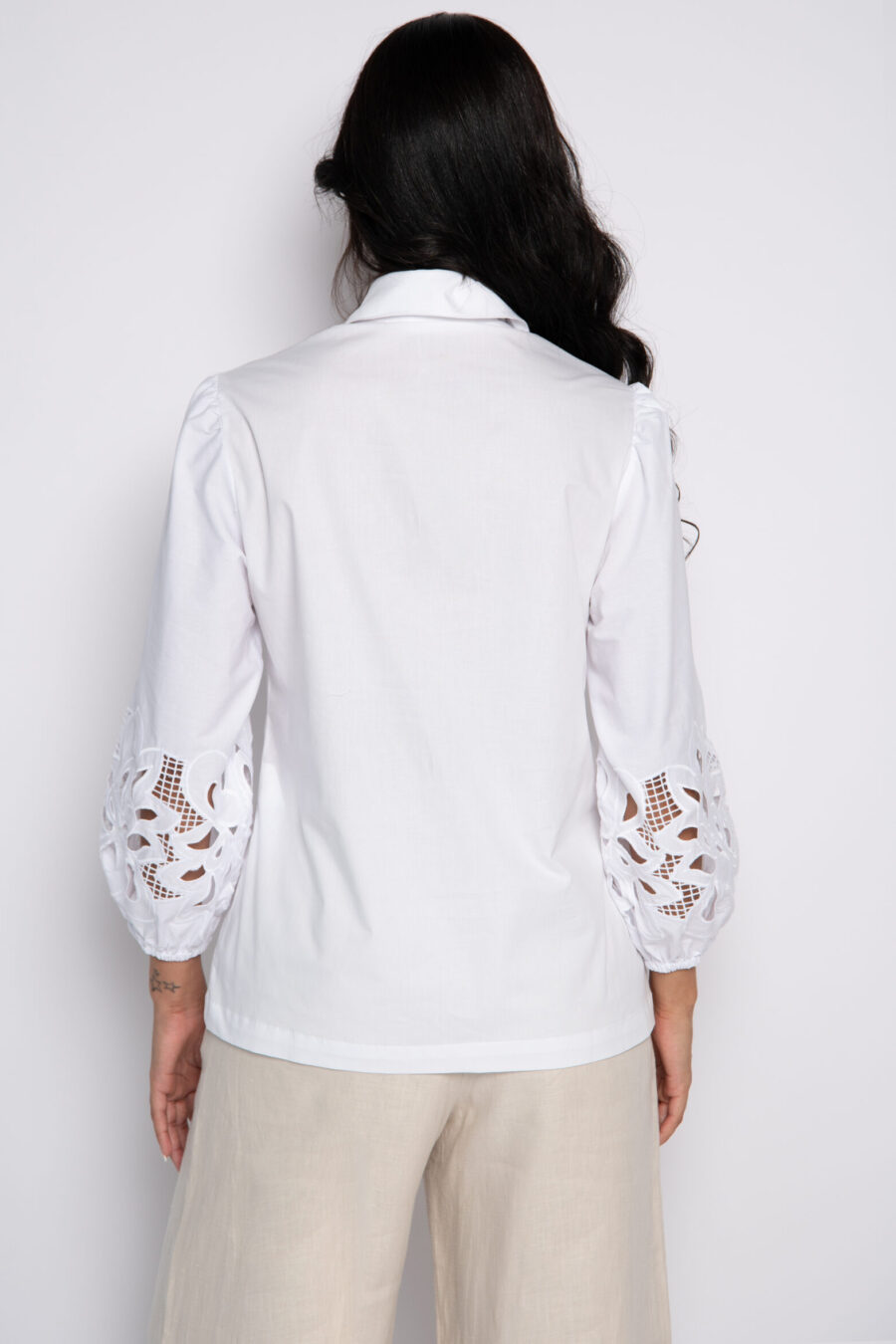 Camisa branca com bordado vazado – DANDARA - Imagem 3