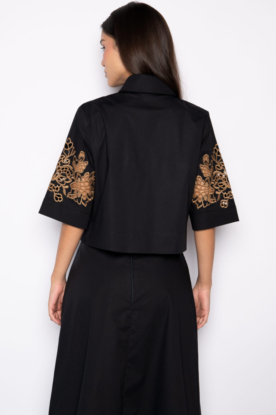 Camisa cropped em algodão bordado - KASSIA preto - Imagem 3