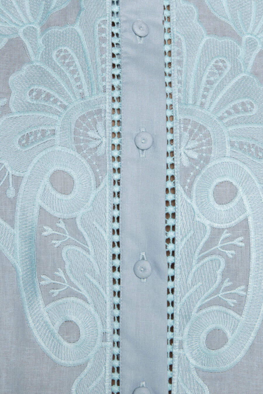 Camisa com bordado artesanal azul – Zélia - Imagem 4