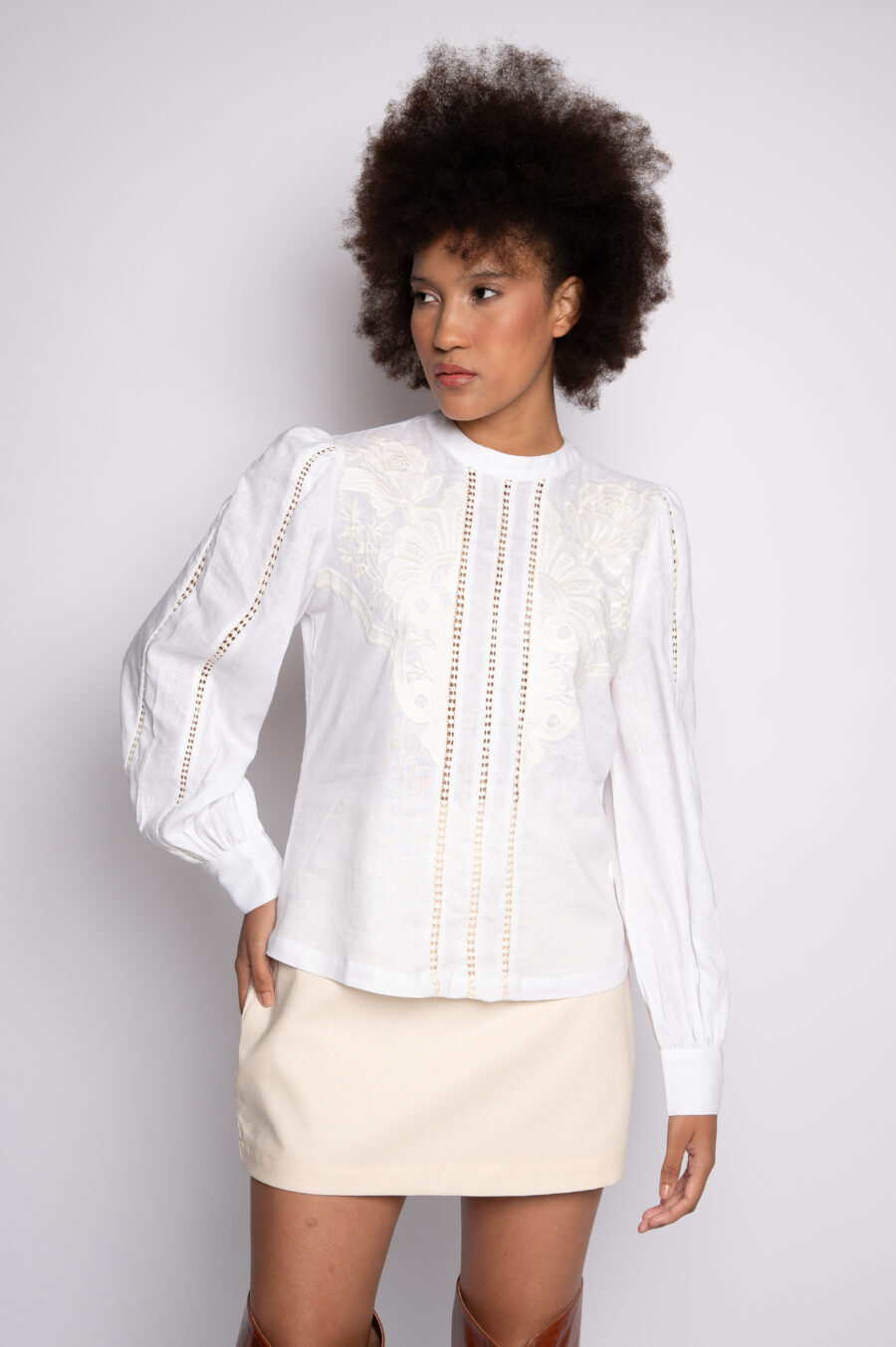 Camisa em Linho com Bordado Frontal - ROSE BRANCO - Imagem 2