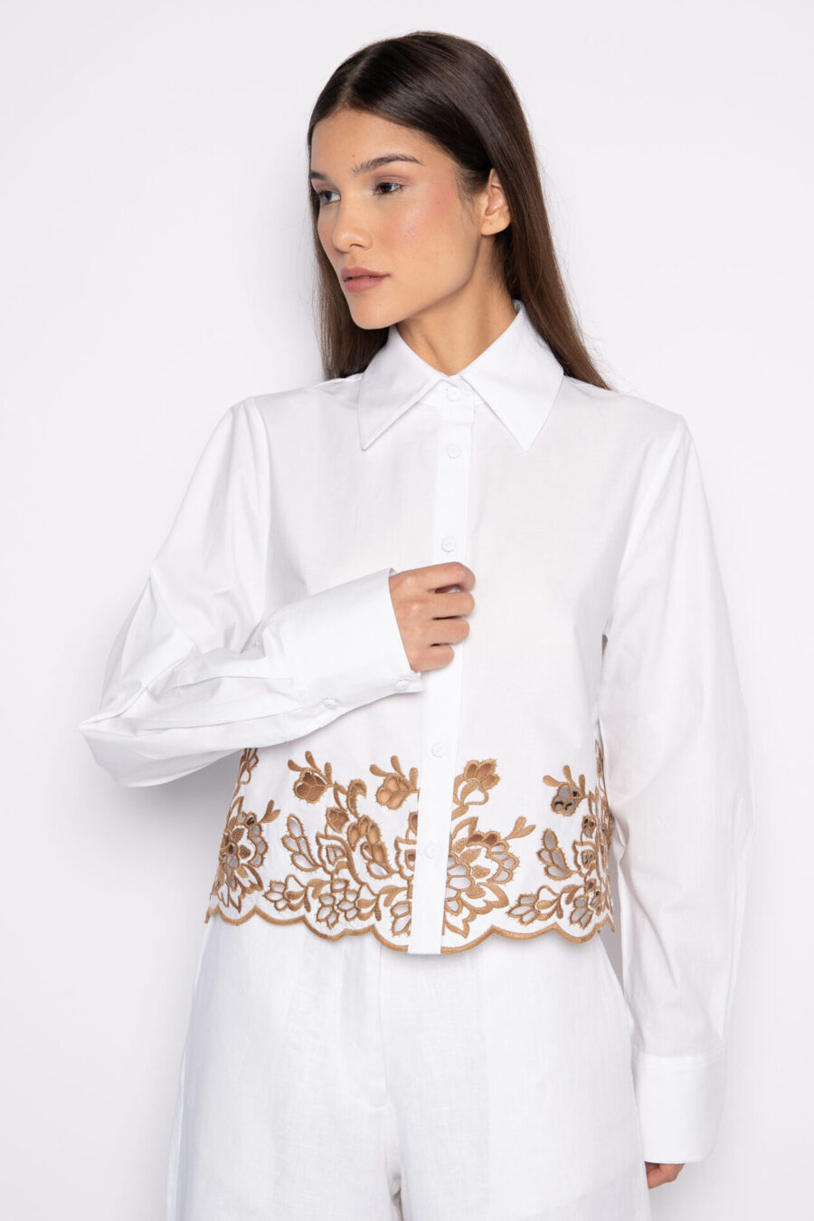 Camisa Croped Branca Barra Bordada - KATARINA