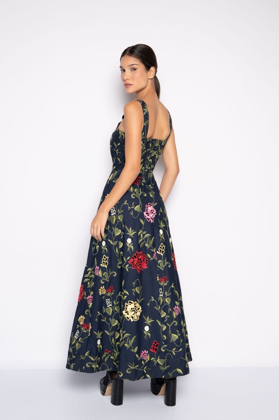 Vestido em Algodão Bordado Floral - JUDITE - Imagem 2