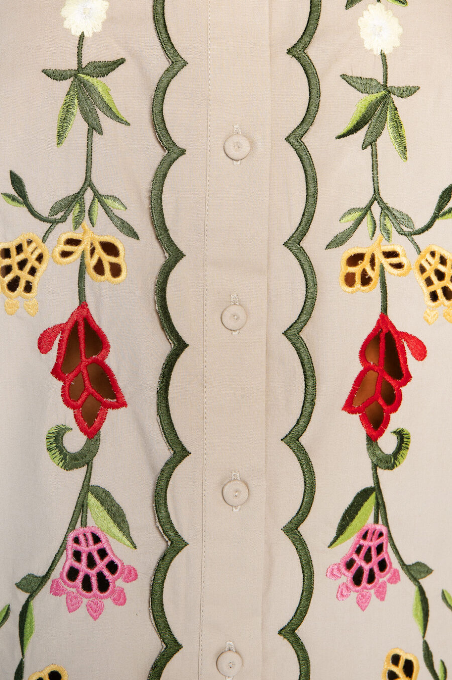 Camisa bege bordado floral  - Zayra - Imagem 3