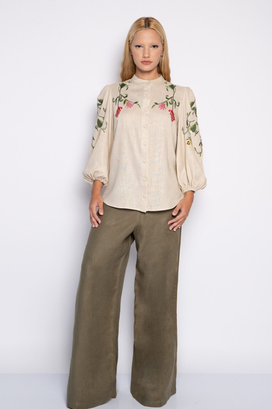 Camisa com bordado floral - ZENAIDE