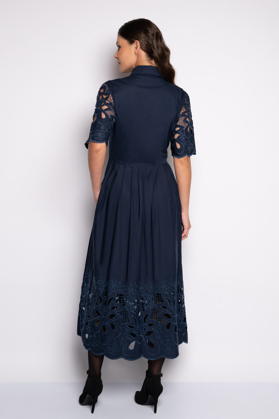 Vestido com bordado richelieu azul - PAOLA - Image 2