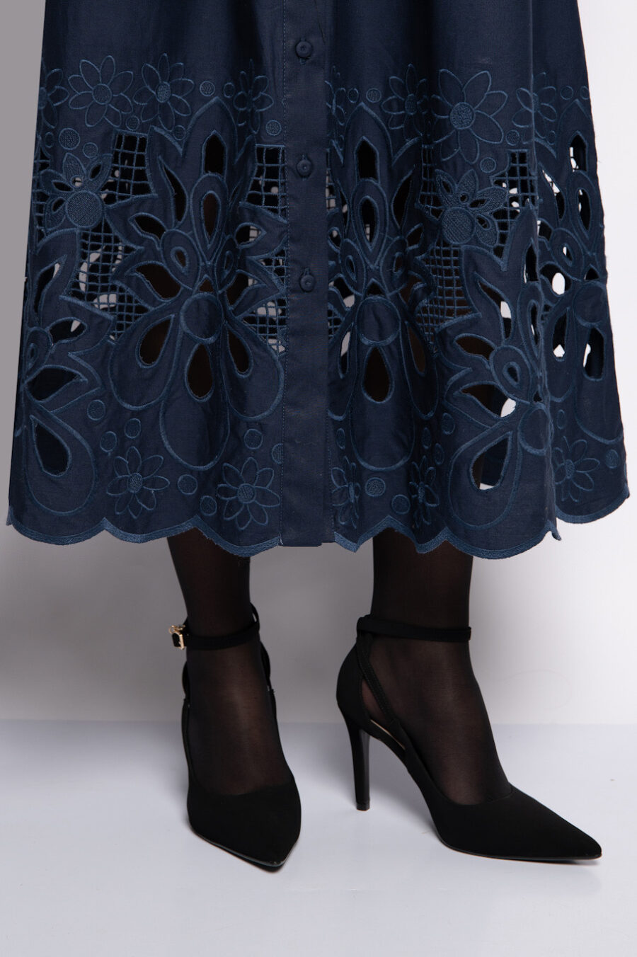 Vestido com bordado richelieu azul - PAOLA - Image 3