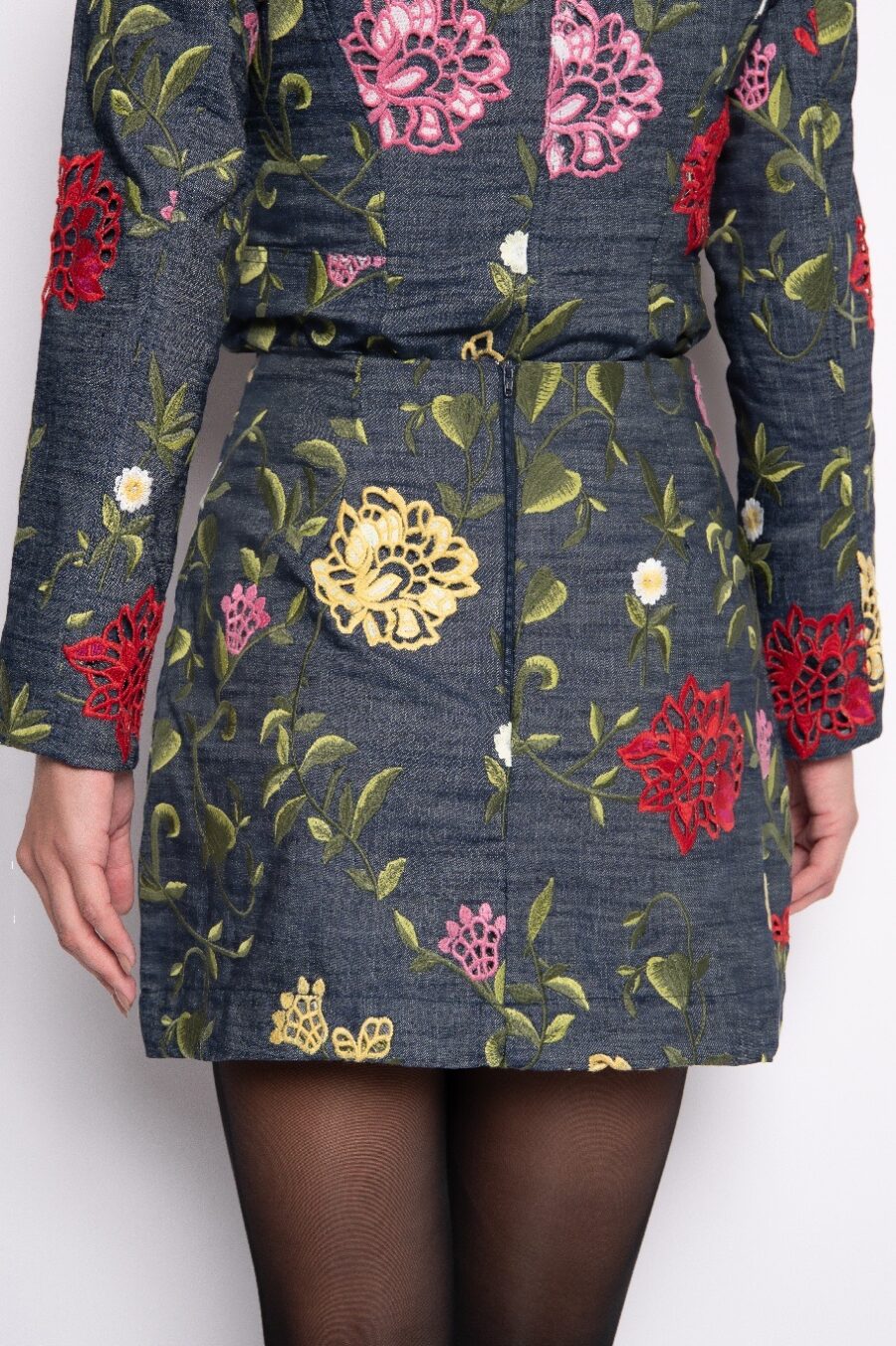 Saia jeans bordado floral - LAIS - Imagem 4