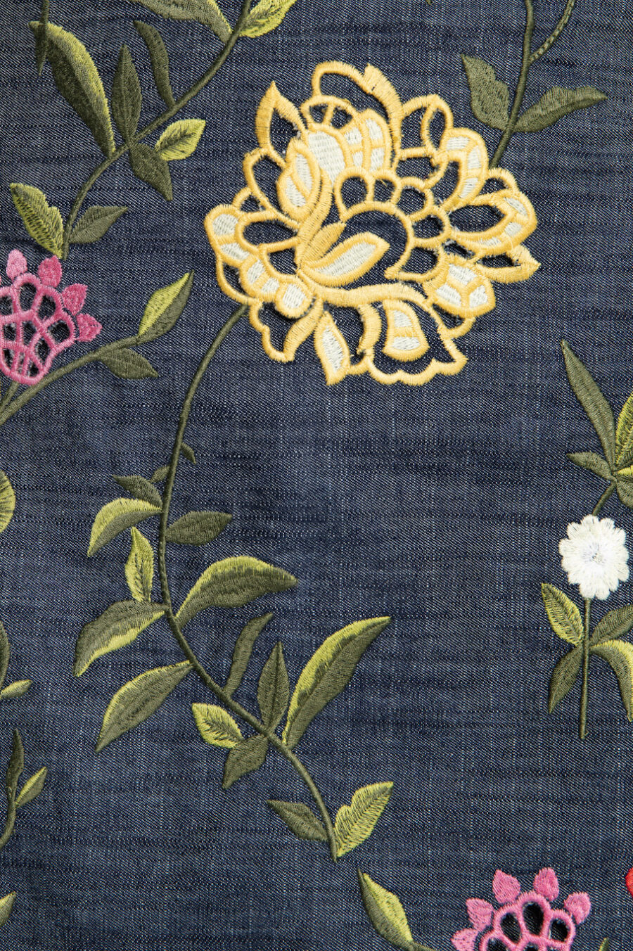 Jaqueta jeans bordada floral exclusiva - JADE - Imagem 3
