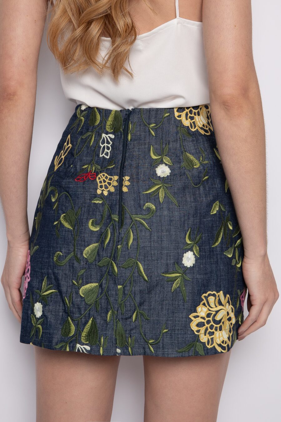 Saia jeans bordado floral - LAIS - Imagem 3
