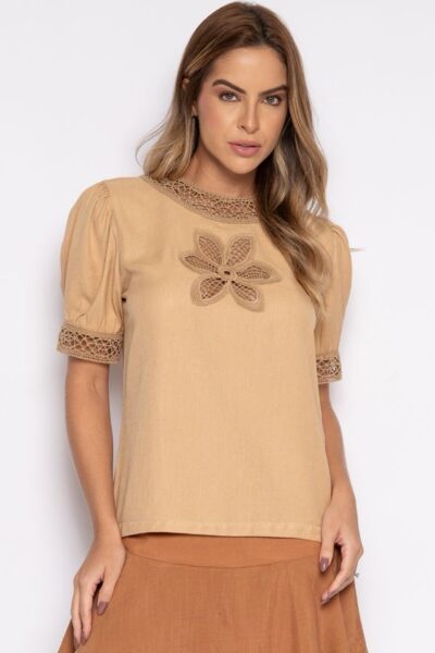 Blusa bordada com manga curta bufante capim dourado - Clara