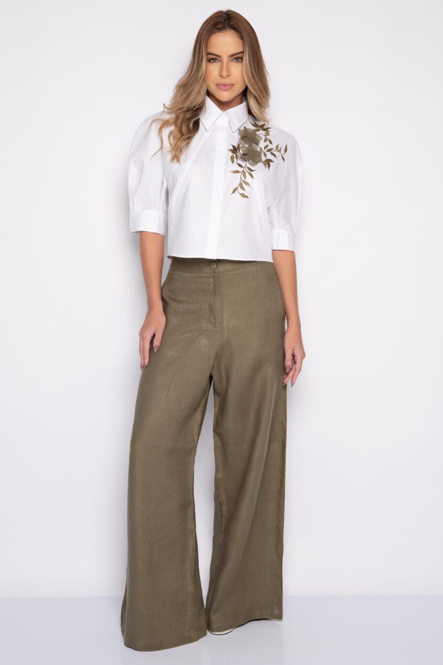Camisa cropped bordada branca - Helena - Imagem 2