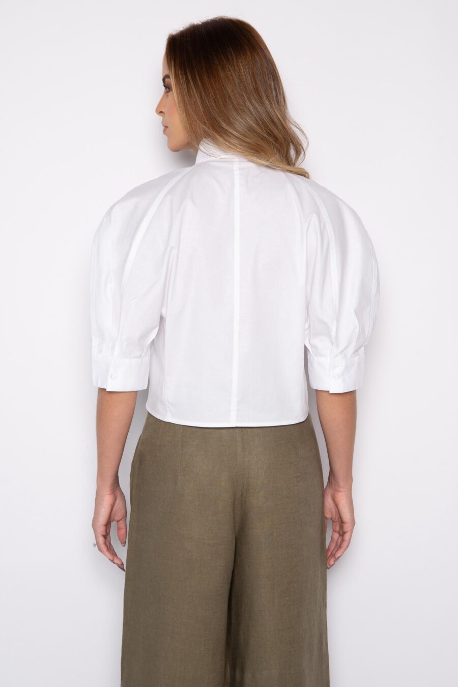 Camisa cropped bordada branca - Helena - Imagem 3