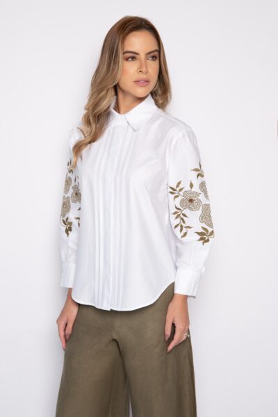 Camisa bordada com gola tradicional e nervura branca - Lizandra