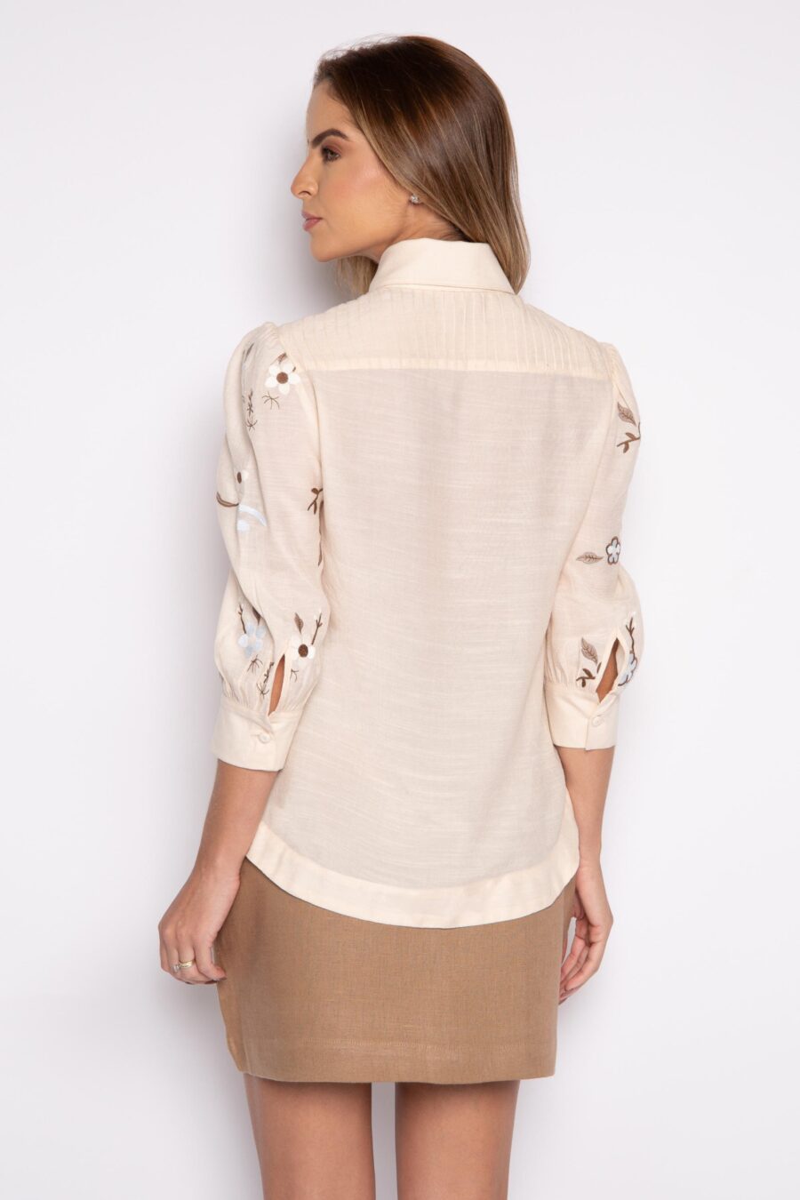Camisete bordada com nervura e manga 3/4 creme - Fabiana - Imagem 3