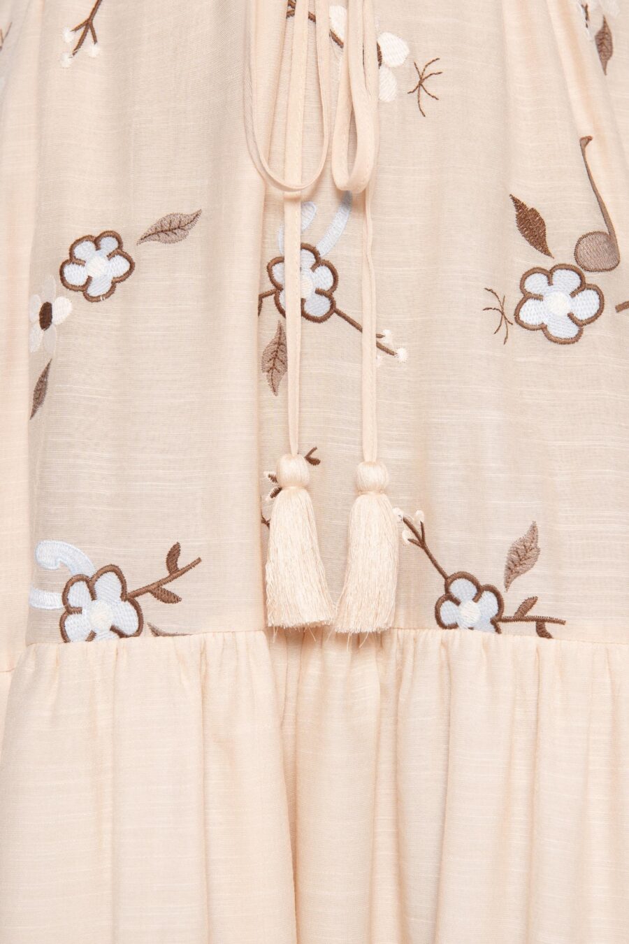 Vestido midi bordado com amarração na cintura creme - Denise - Imagem 4