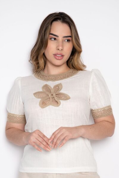Blusa bordada com manga curta bufante off white/caqui - Clara