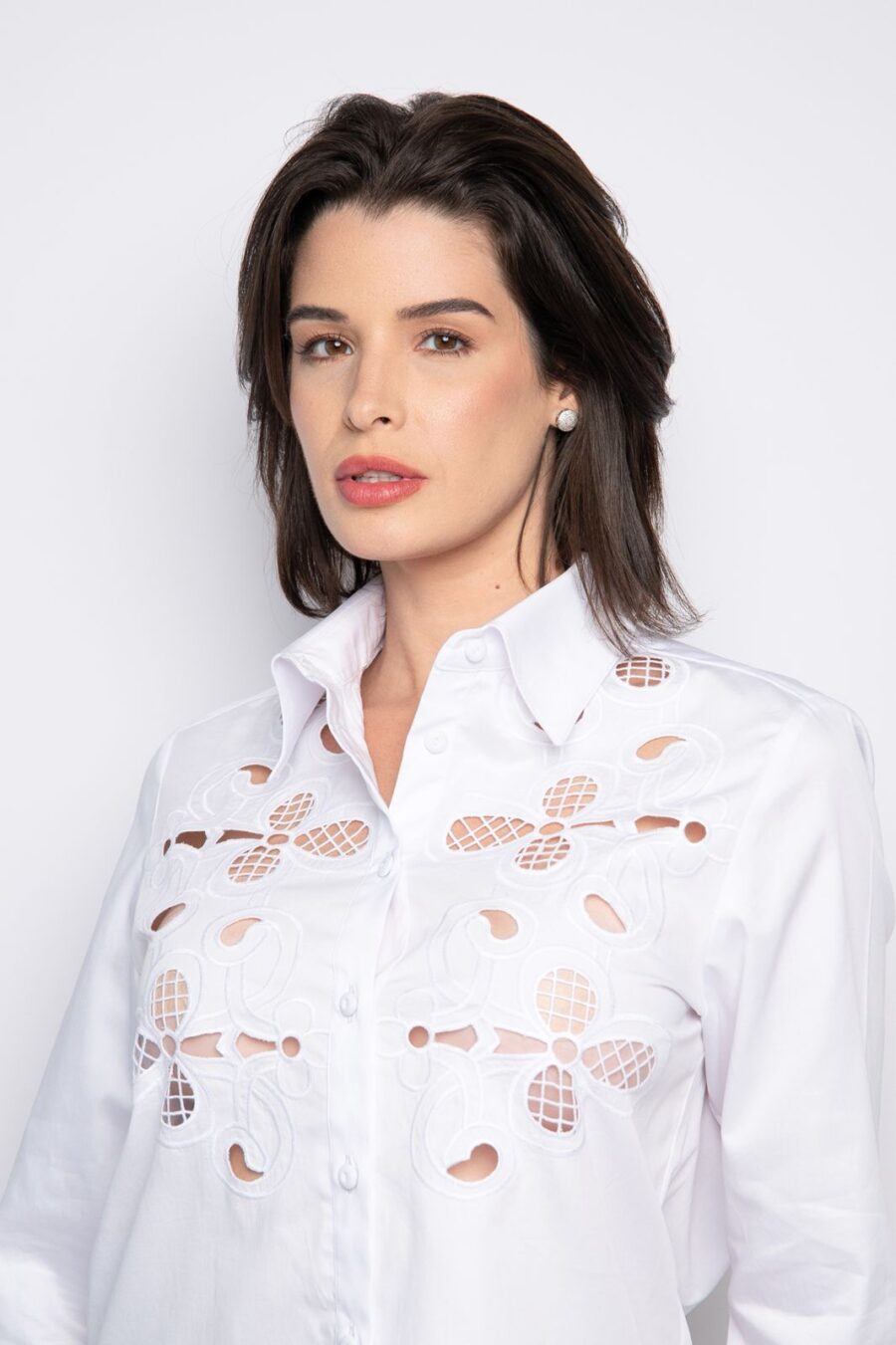 Camisa branca borbada em algodão Bordado - Joelma - Imagem 4