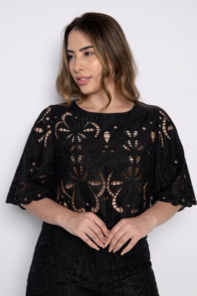 Blusa cropped bordada preta - Ariane