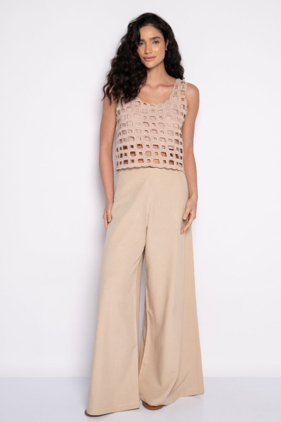 Cropped bordado com decote em U rosa - Carmem - Imagem 2