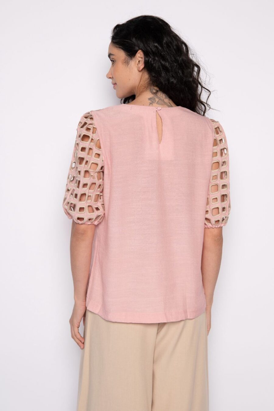 Blusa bordada com mangas bufantes rosa/caqui - Cibele - Imagem 5