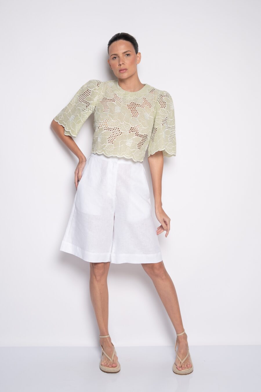 Camisa cropped bordada capim limão - Alexandra - Imagem 3