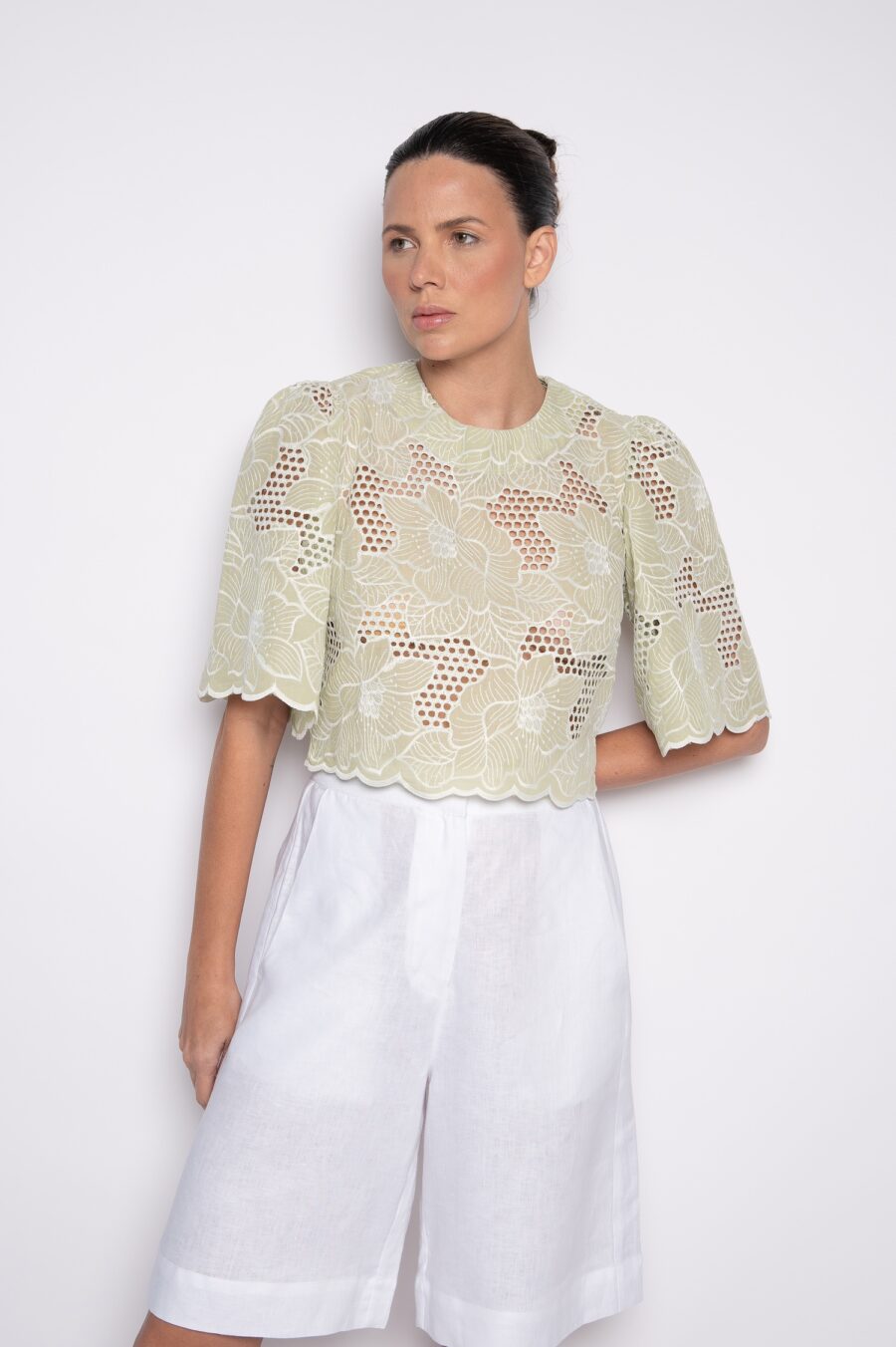 Camisa cropped bordada capim limão - Alexandra