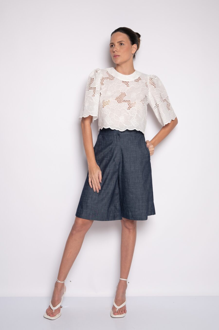 Camisa cropped bordada off white - Alexandra - Imagem 6