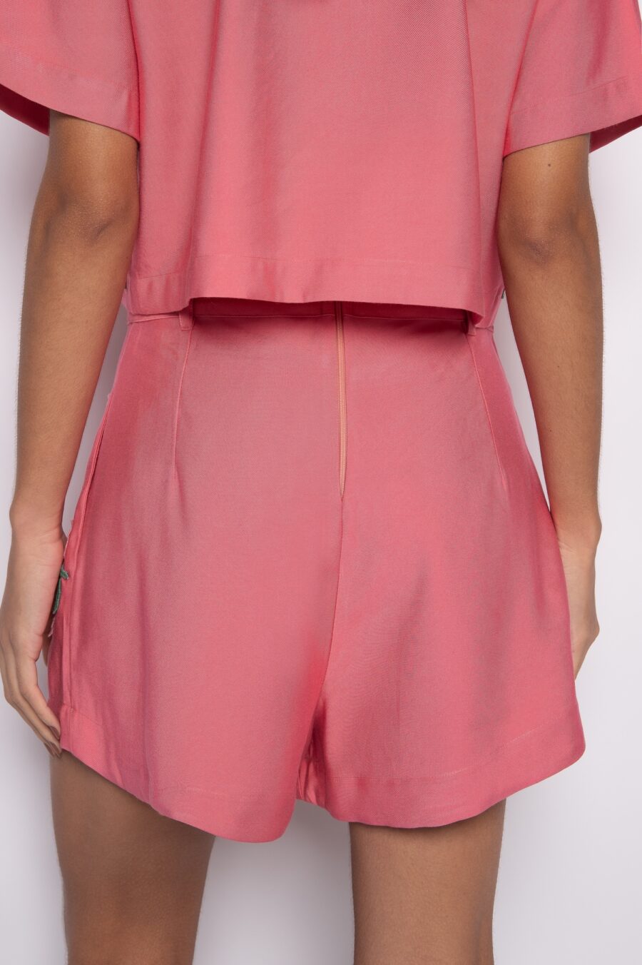 Short curto em algodão bordado rosa - Bella - Imagem 2