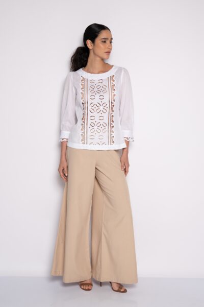 Blusa bordada com manga 7/8 e nervura branca - Jaqueline