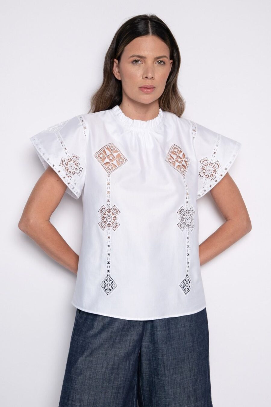 Blusa manga sino com bordado geométrico branca - Luana - Imagem 2