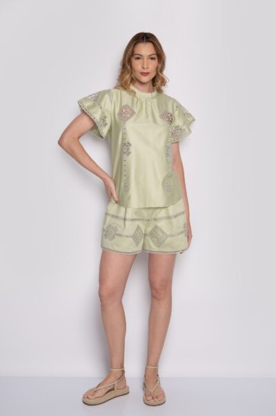 Blusa manga sino com bordado geométrico capim limão - Luana