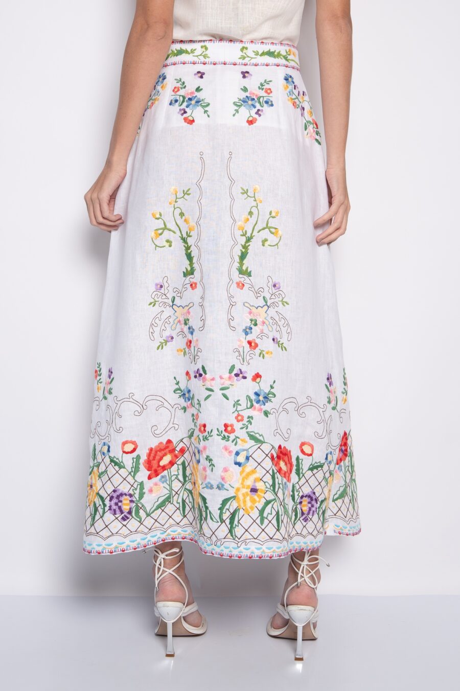 Saia longa em linho com bordado floral exclusiva branca - Maria - Imagem 4
