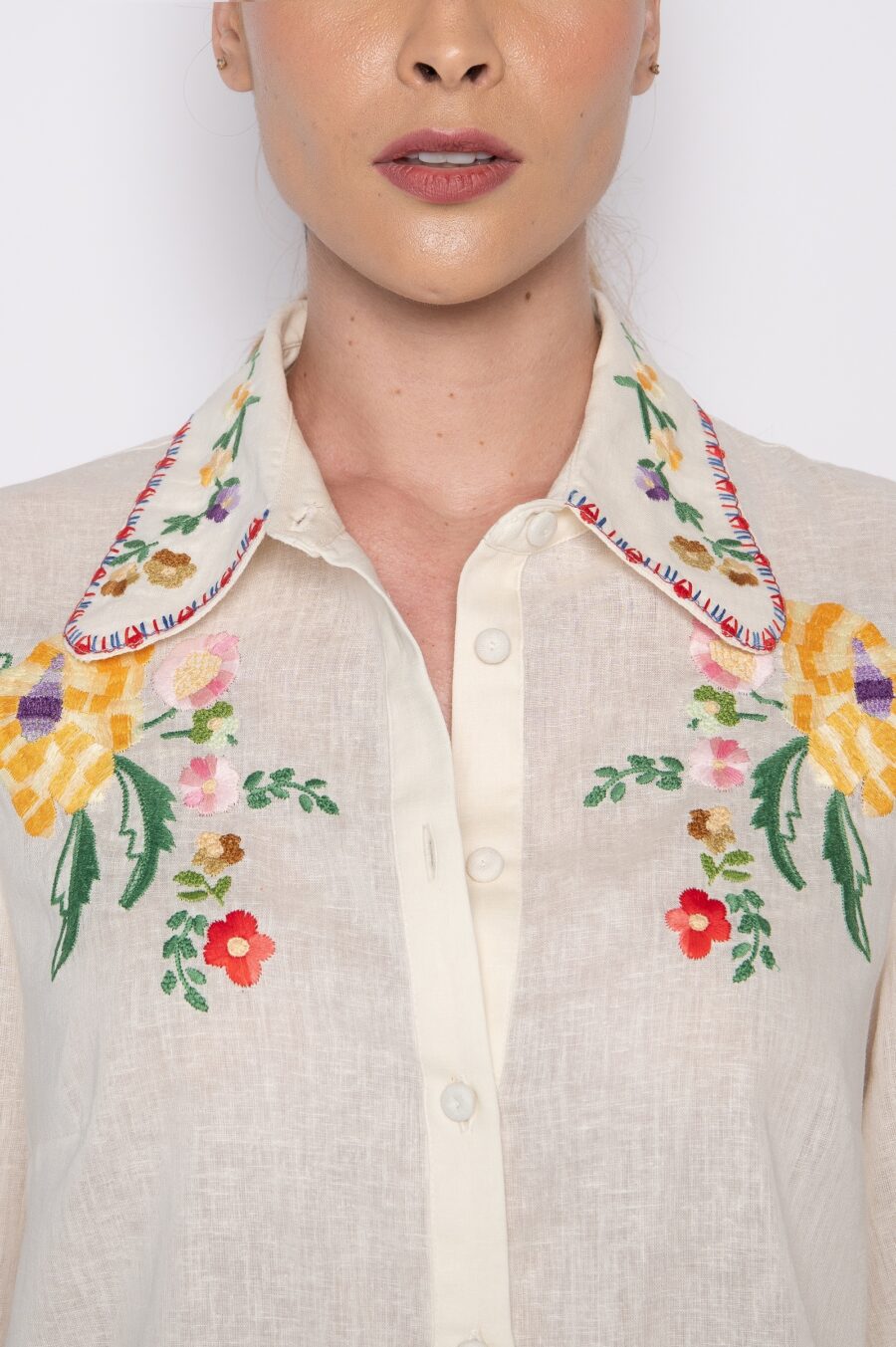 Camisa com mangas 3/4 e bordado mini florais off white - Zuleica - Imagem 6
