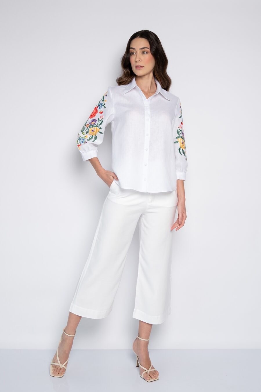 Camisa Bordada 100% Linho Manga 3/4 Branca - Rayra - Imagem 2