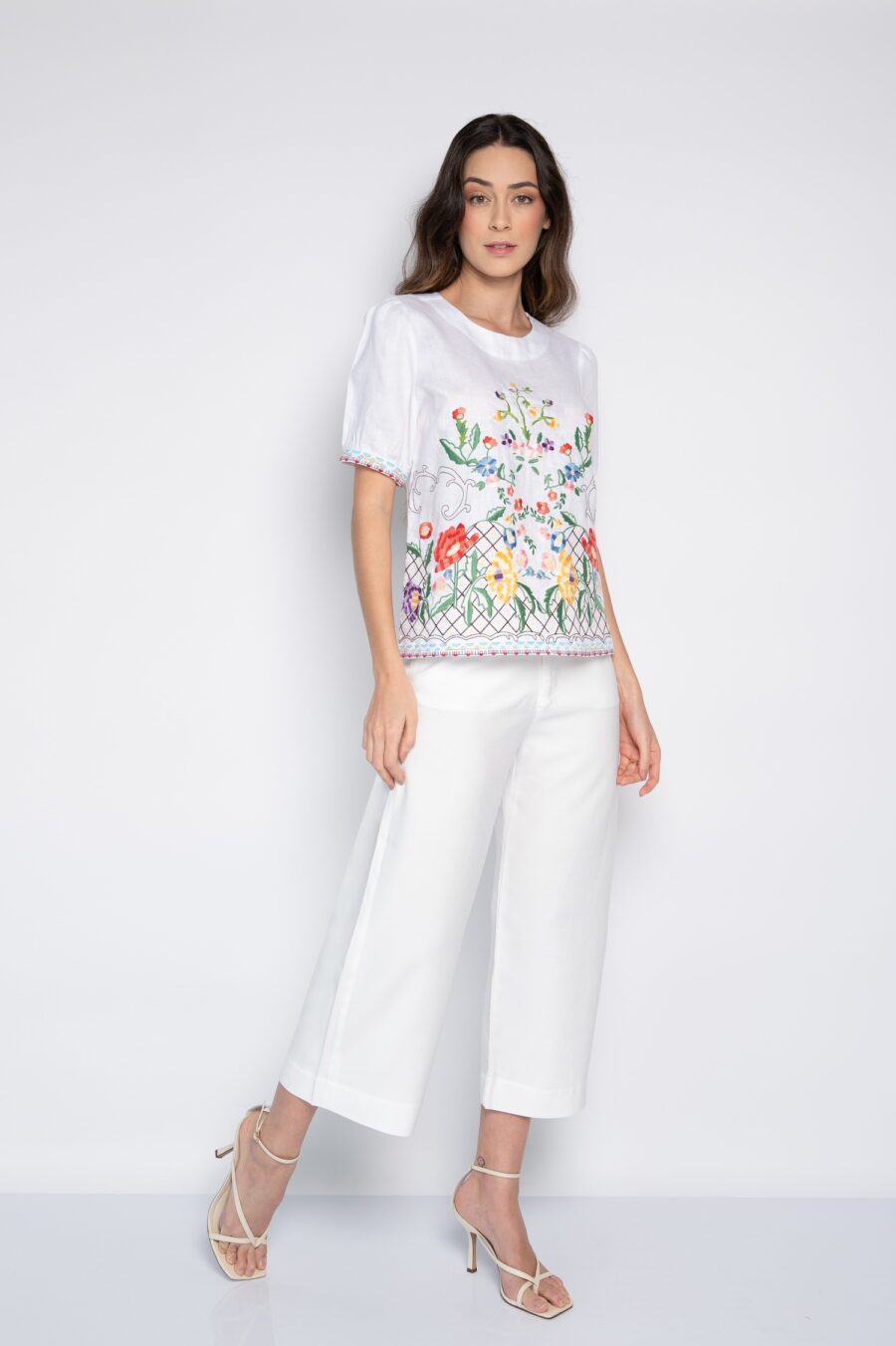 Blusa manga curta bordado mini florais branco - Samara - Imagem 2