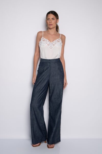 Calça Pantalona com Bolsos Frontais Jeans - Mireta