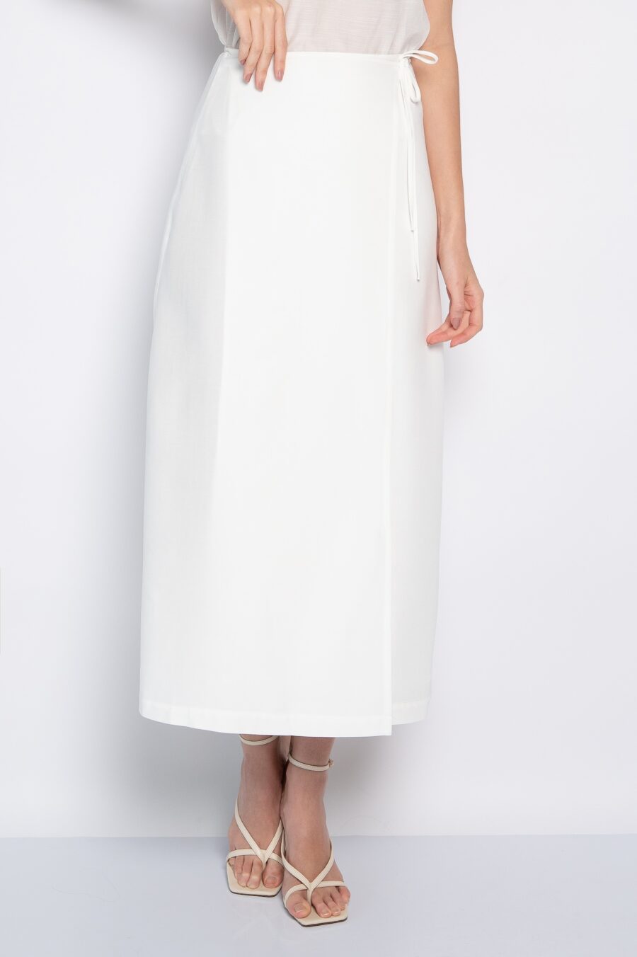 Saia midi transpassada off white - Nise - Imagem 5