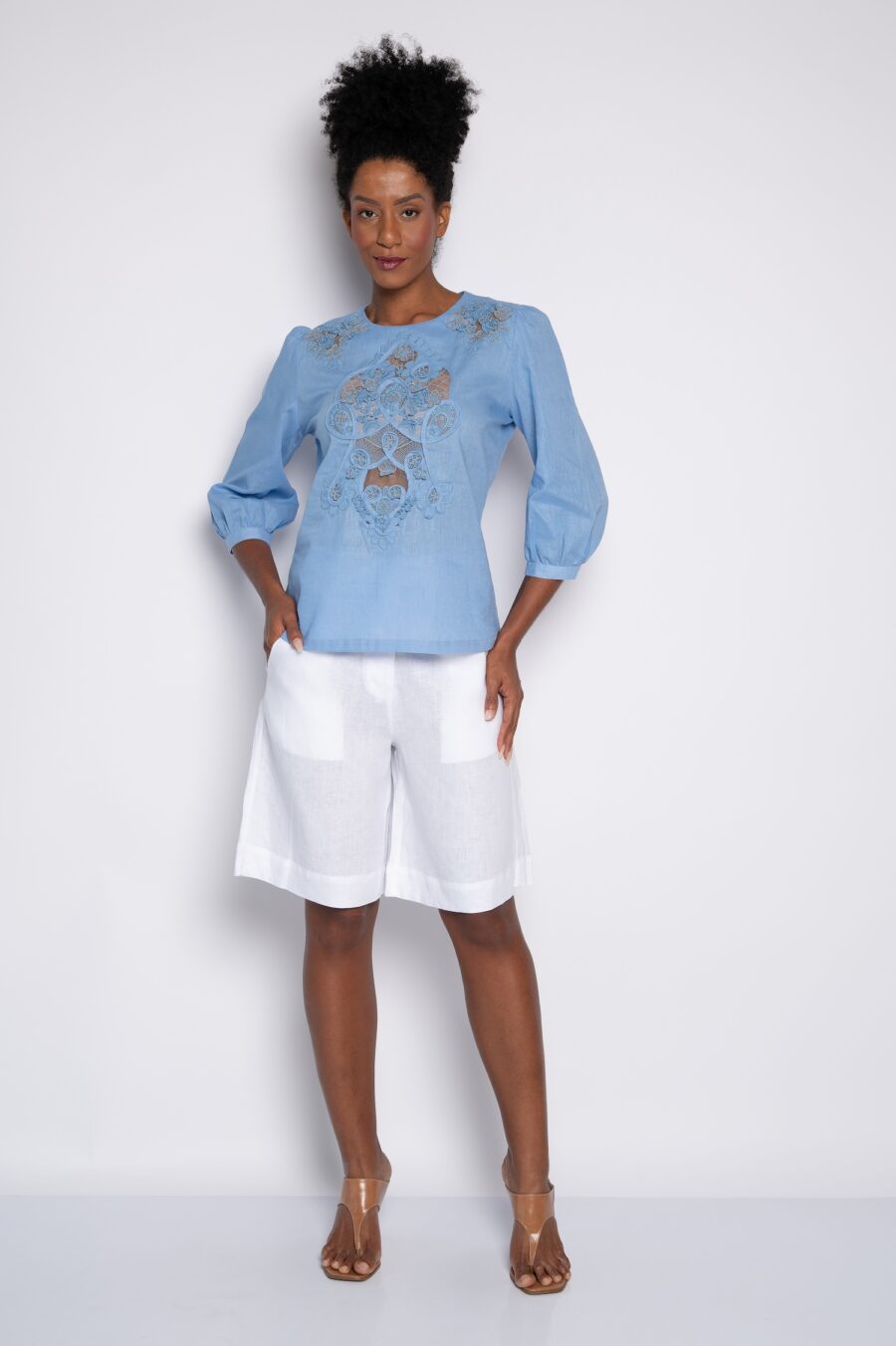 Blusa com bordado 3d azul - Rosa - Imagem 2