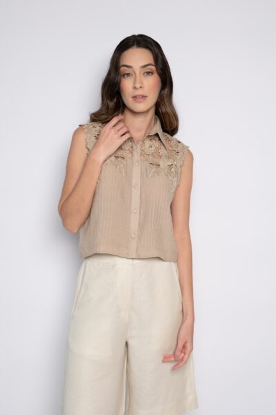 Camisa cropped bordada com nervura caqui - Claudia