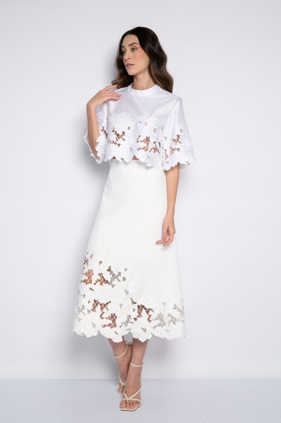 Saia Midi Com Barra Bordada Off White - Sarita - Imagem 2