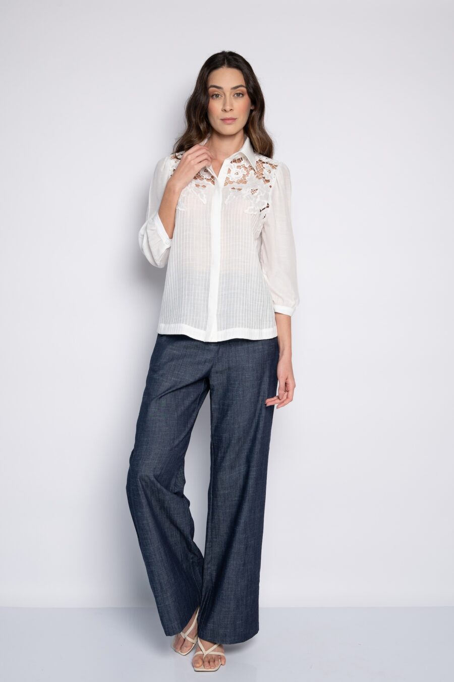 Camisa de manga 3/4 bordada off white - Clarisse - Imagem 2