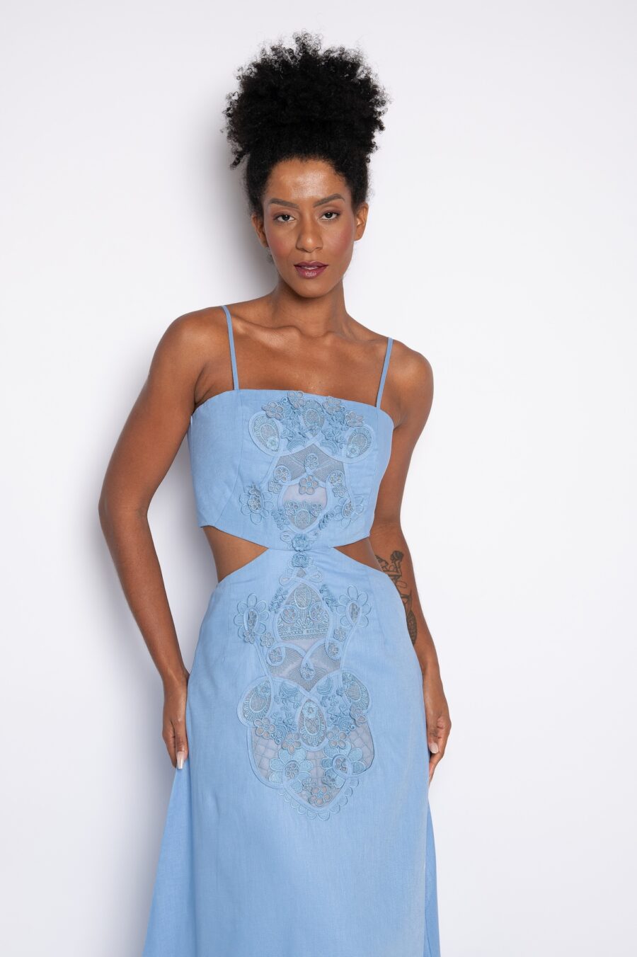 Vestido Longo com Bordado 3d Azul - Kátia - Imagem 3