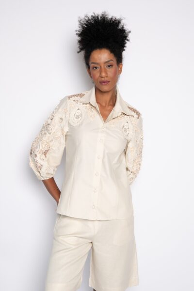 Camisa bordada em 3d bege - Cleide