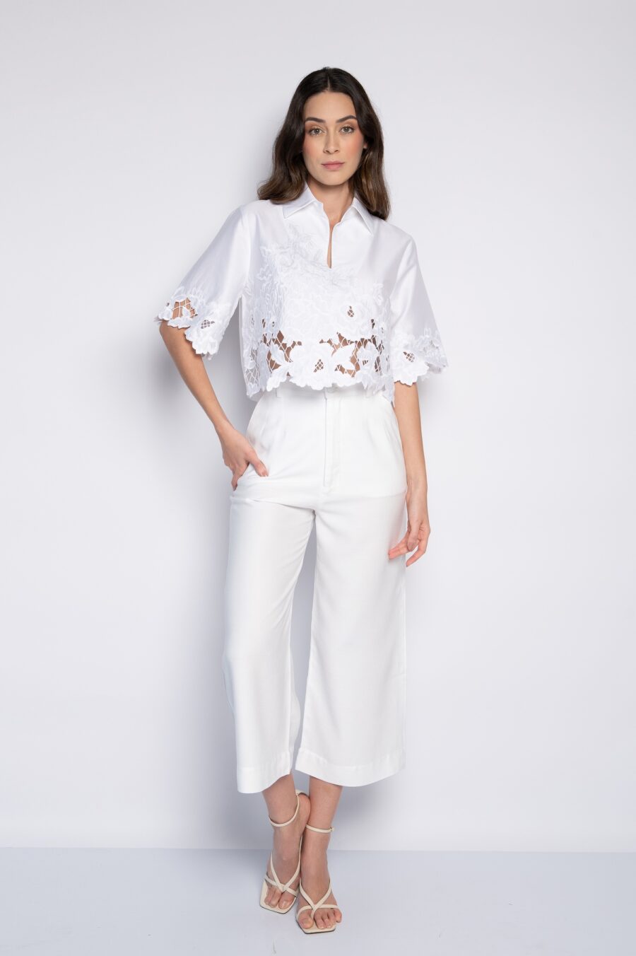 Blusa Cropped Bordada Com Gola Branca - Aline - Imagem 3