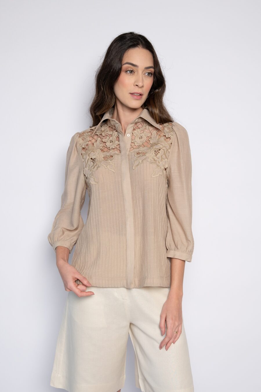 Camisa de manga 3/4 bordada caqui - Clarisse