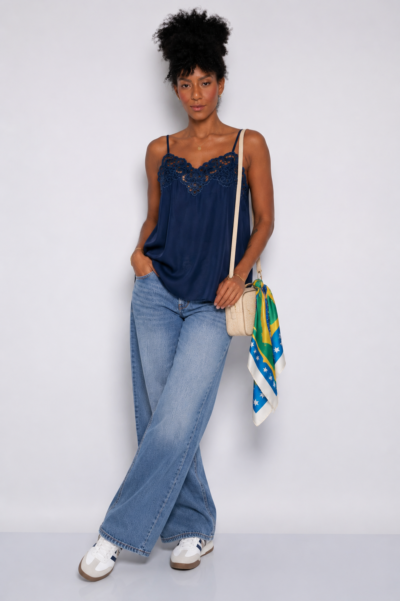 Blusa de Alças Finas com Bordado Delicado Azul - Natalia