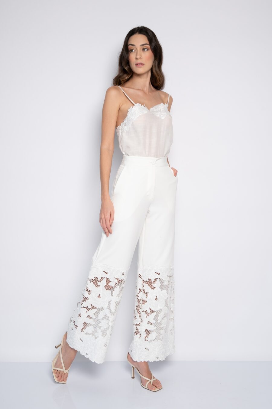 Blusa Bordada com Alça Off White - Madalena - Imagem 6