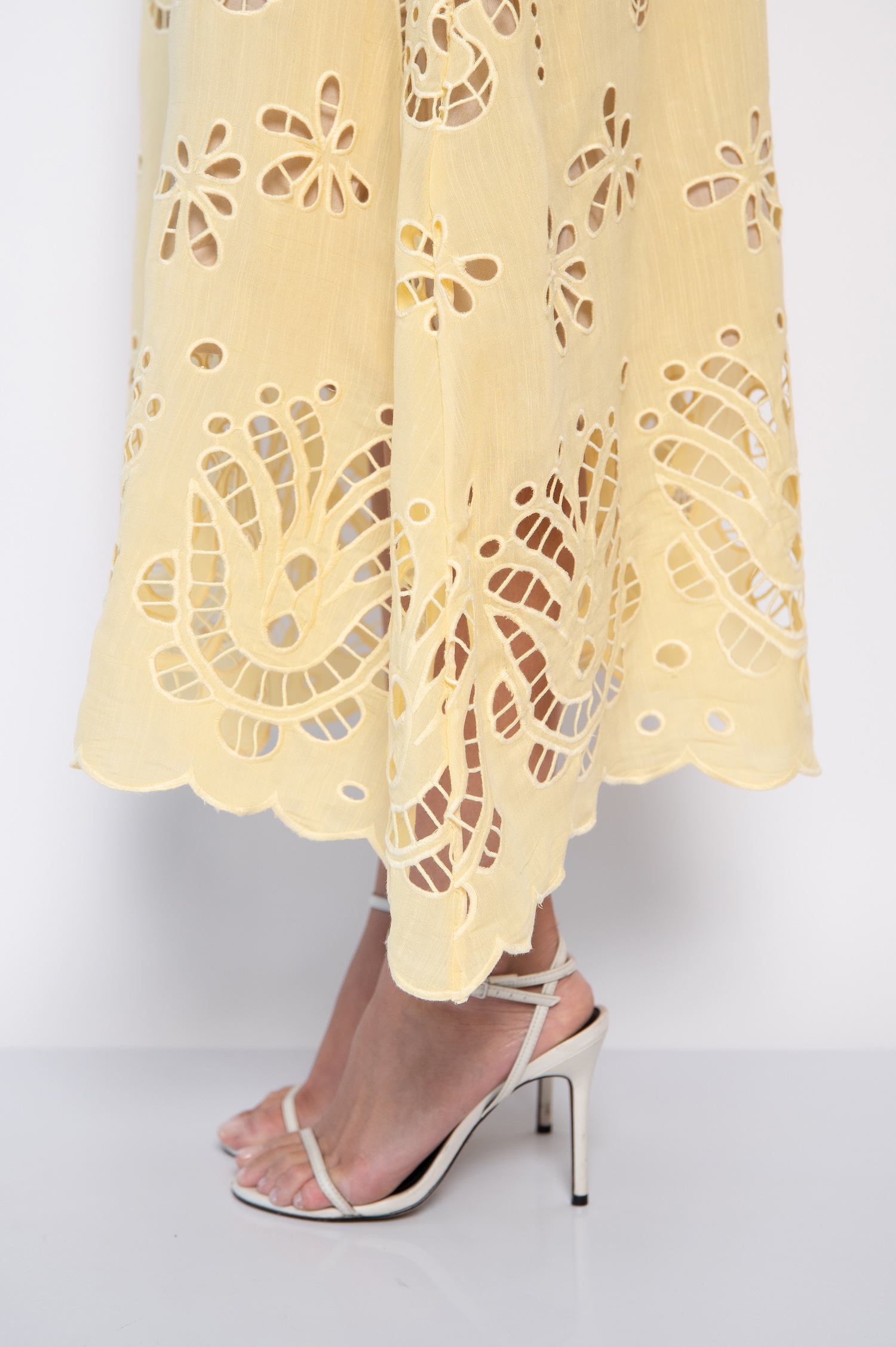 Saia Midi Bordada Amarela - Célia - Imagem 5