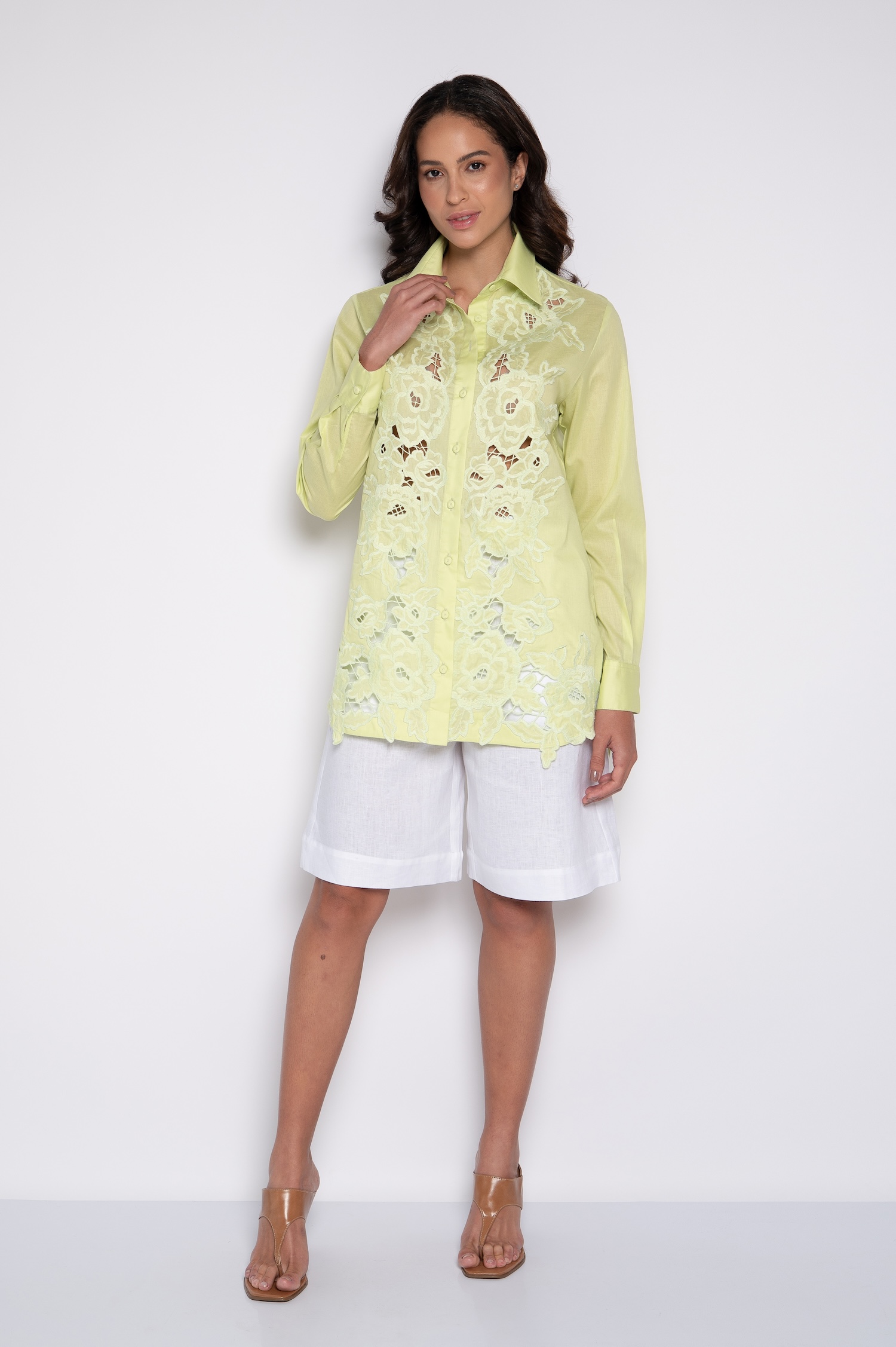 Camisa Bordada 100% Algodão Verde - Letícia - Imagem 2